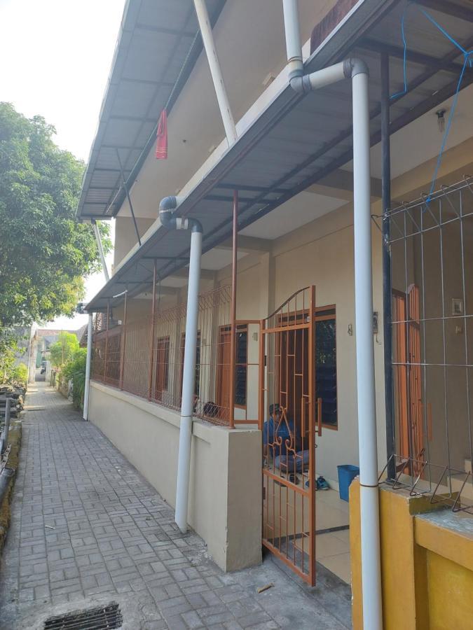 Nusantara Kost Syariah Bulanan Harian Kalasan Exterior photo